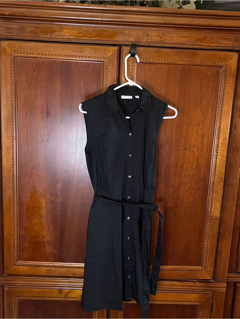 New York & Company Black Sleeveless Button-Down Midi Shirt Dress